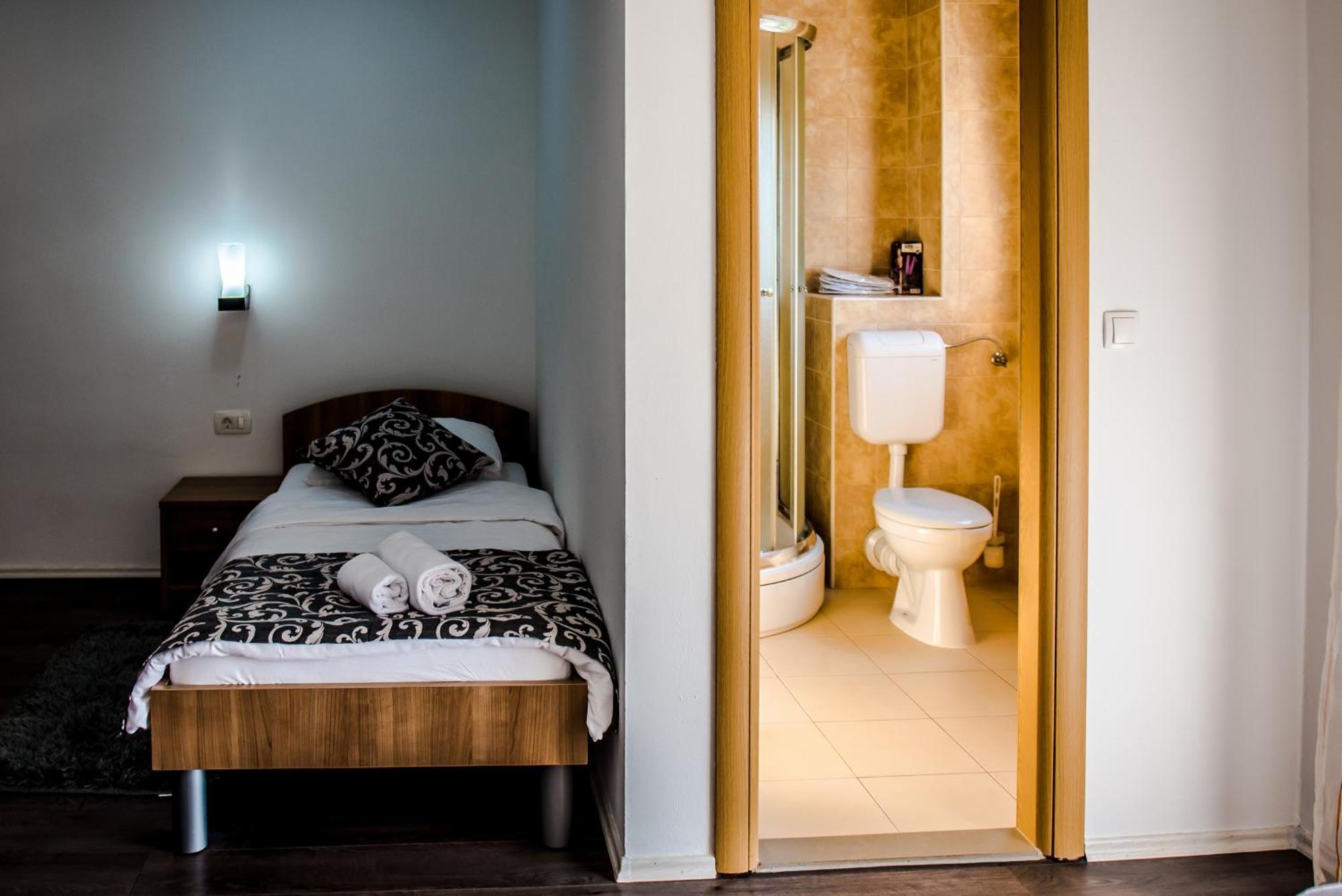 Hotel Villa Monako Medugorje Bagian luar foto