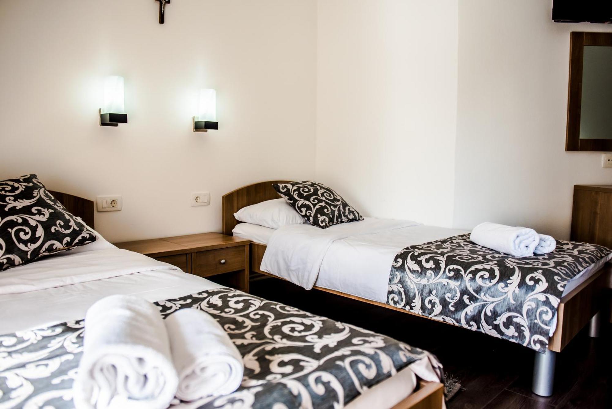 Hotel Villa Monako Medugorje Bagian luar foto