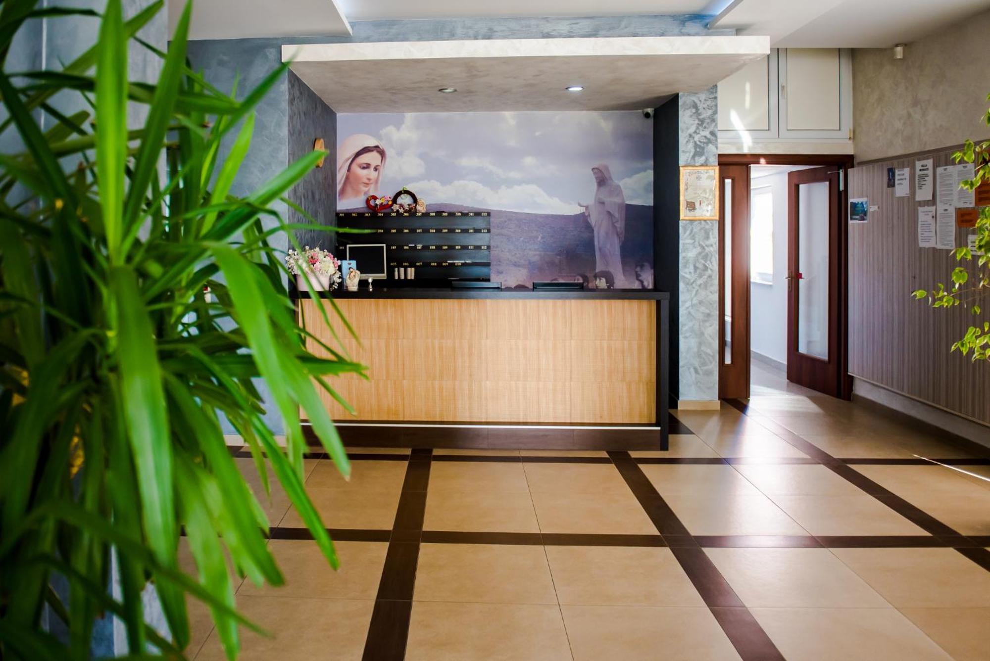 Hotel Villa Monako Medugorje Bagian luar foto