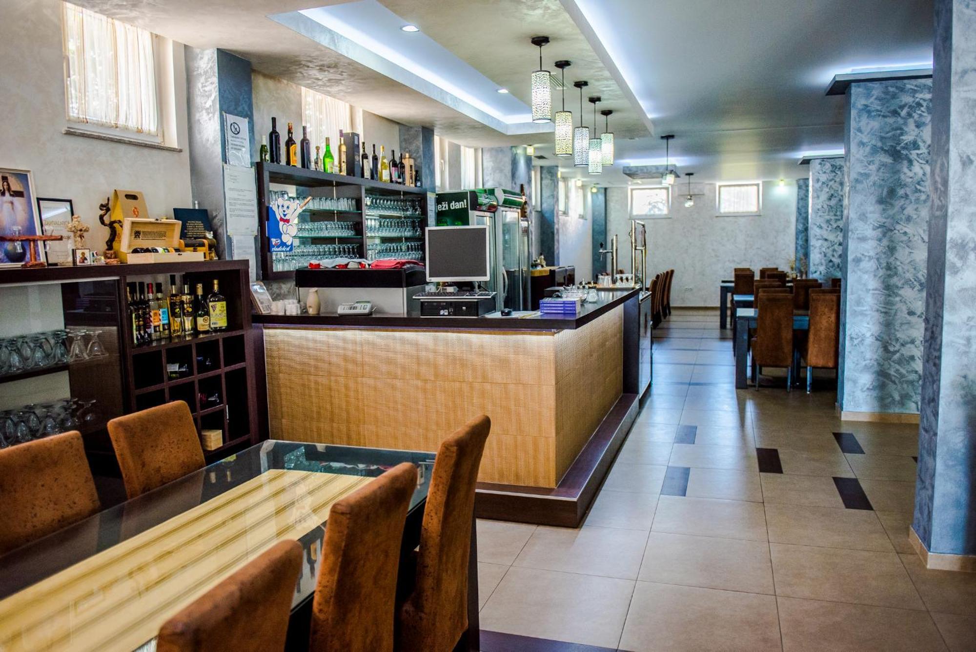 Hotel Villa Monako Medugorje Bagian luar foto